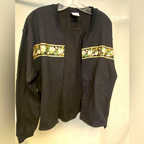 Gildan Women’s Sweatshirt - Picture 1 of 5